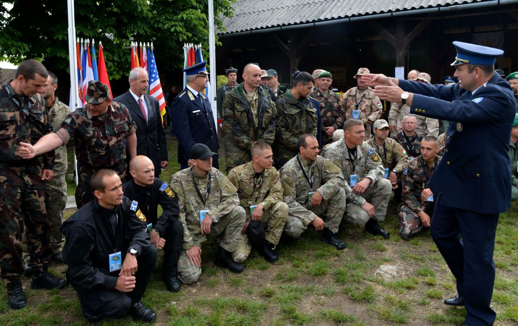 4020 Mesterlovo Vilagkupa Nagyteteny